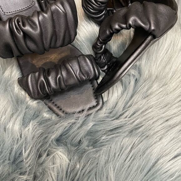 Double Ruched Band Heel - Picture 7 of 7